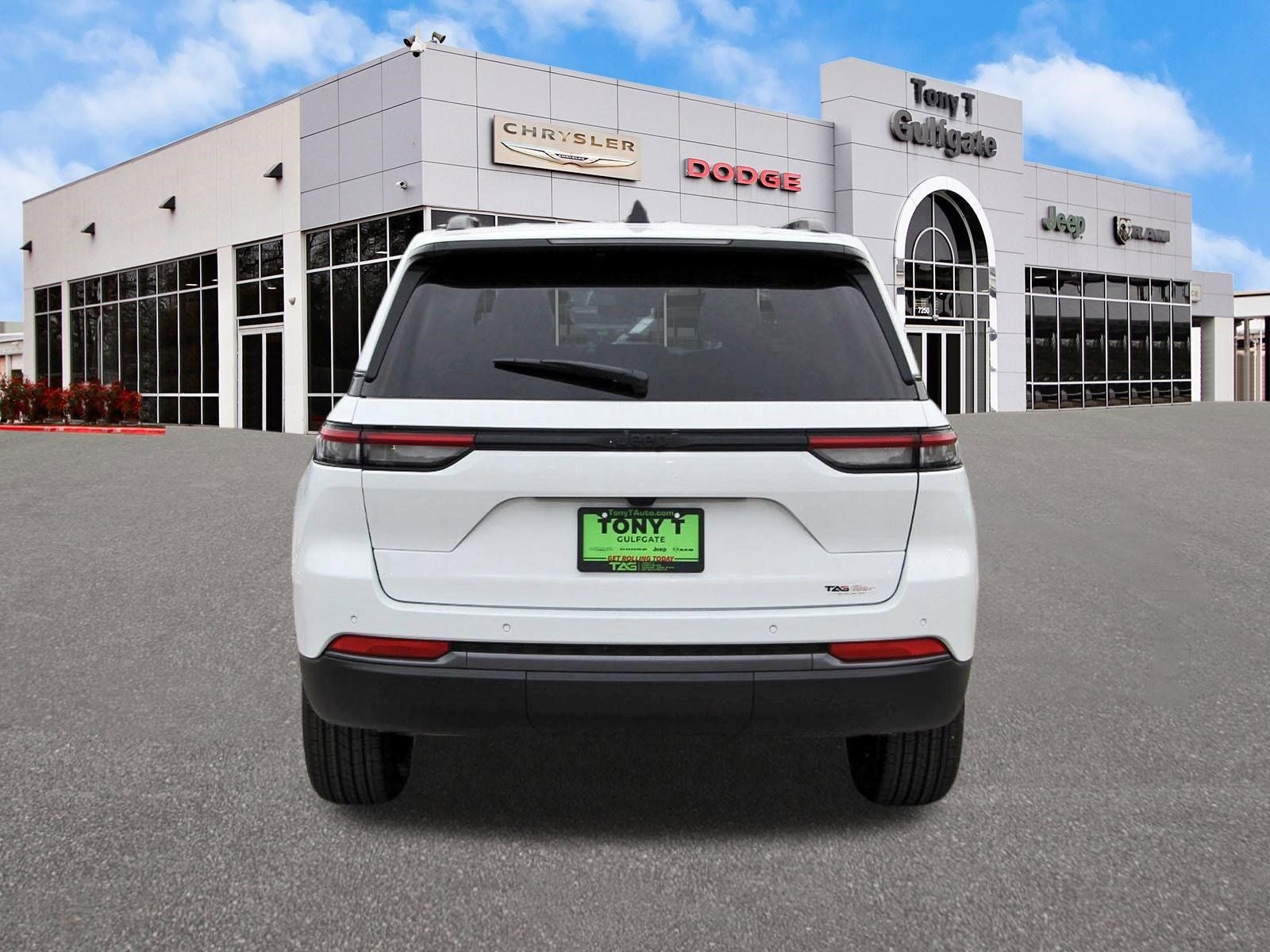 2026 Jeep Grand Cherokee Laredo Altitude 4x2