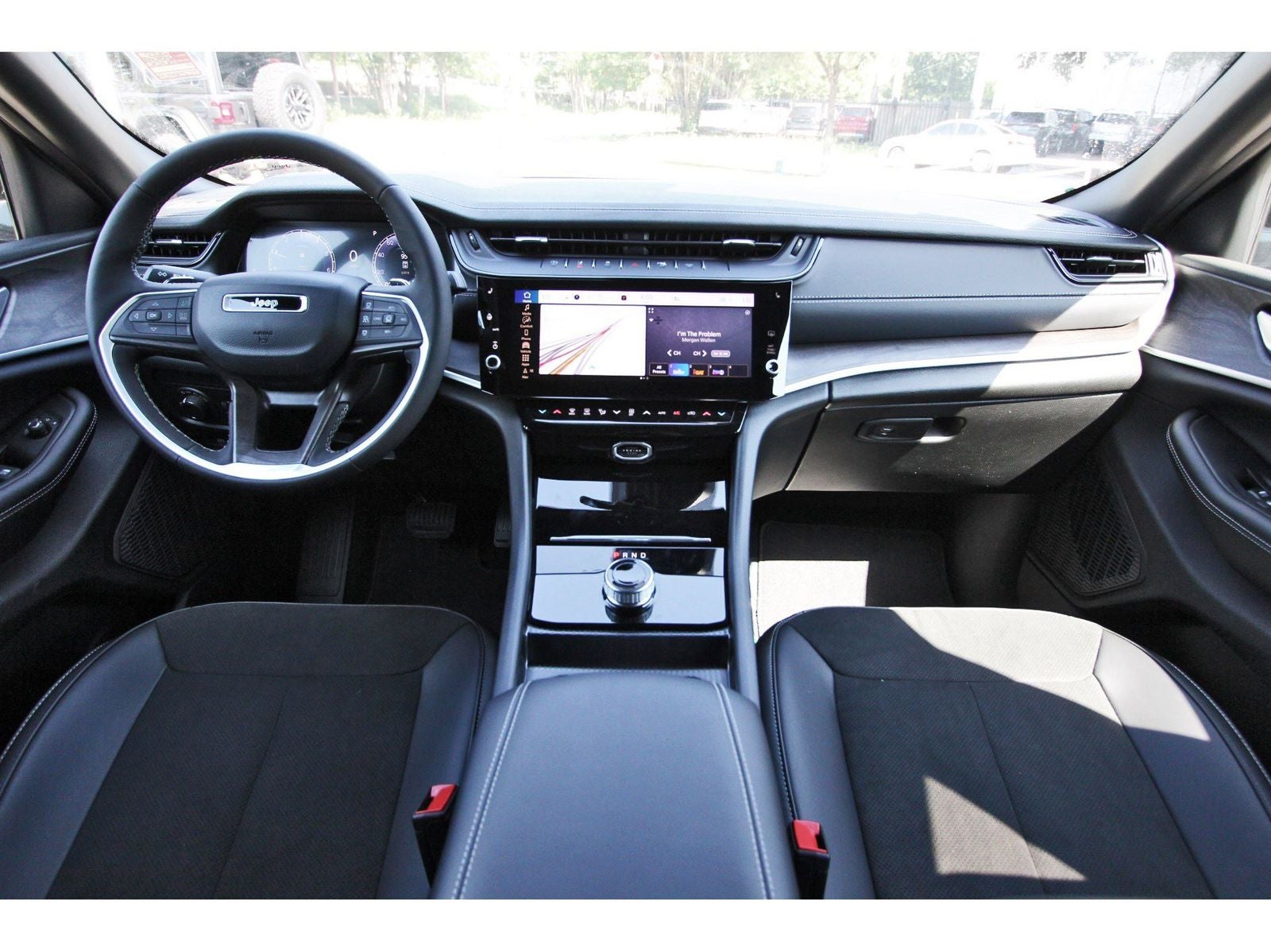 2026 Jeep Grand Cherokee Laredo Altitude 4x2