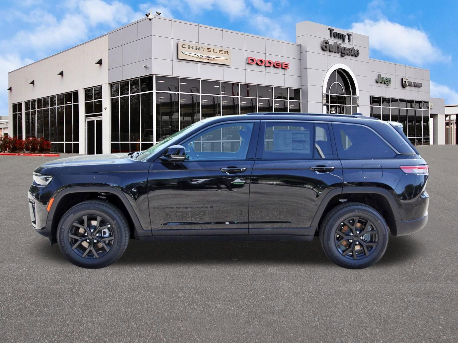 2026 Jeep Grand Cherokee Laredo Altitude 4x2