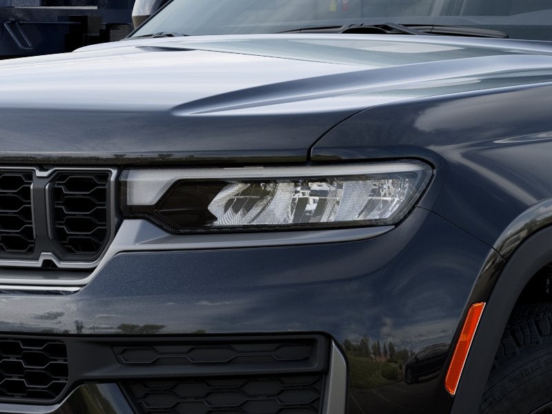 2026 Jeep Grand Cherokee Laredo Altitude 4x2