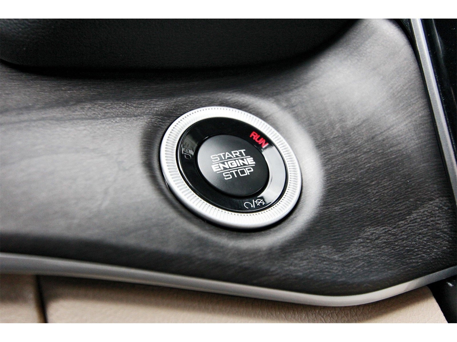 2025 Jeep Grand Cherokee Limited 4x2