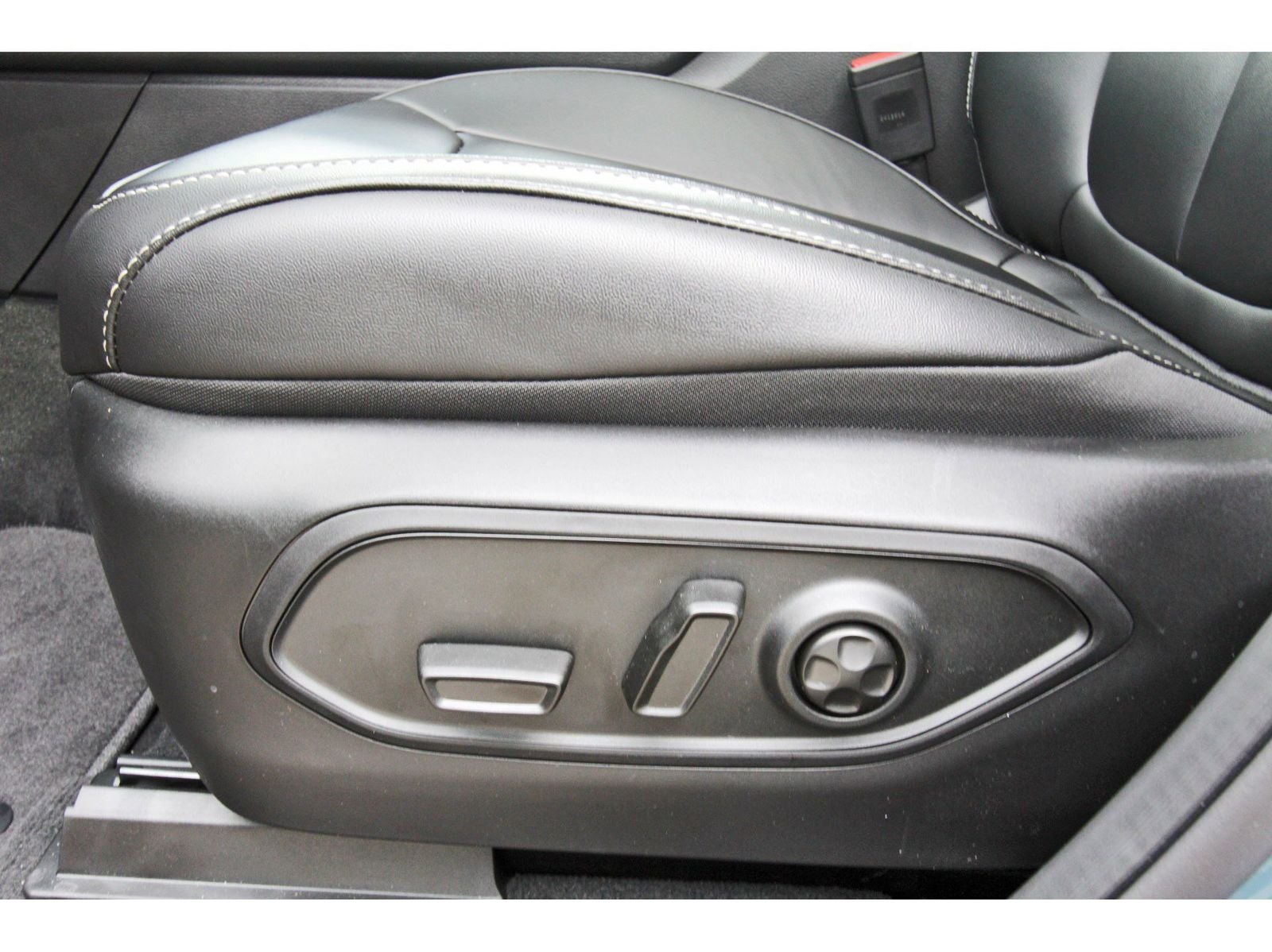 2026 Jeep Grand Cherokee Limited 4x2