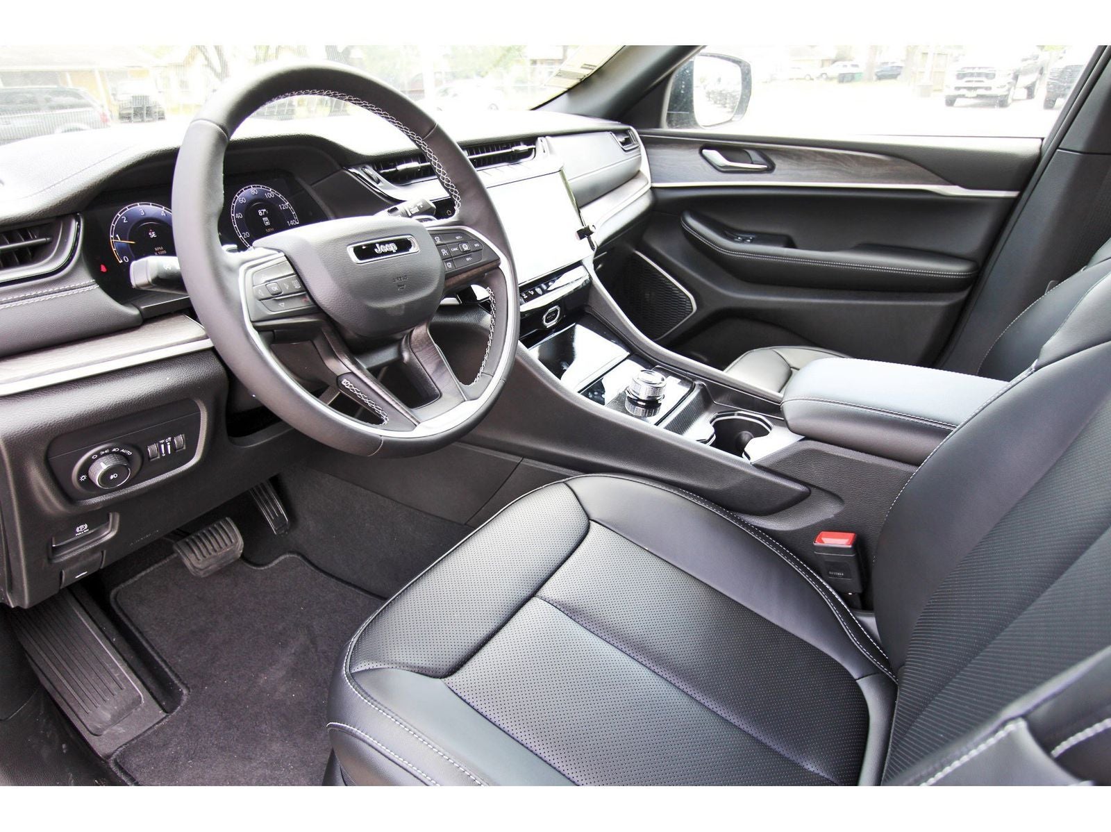 2026 Jeep Grand Cherokee Limited 4x2