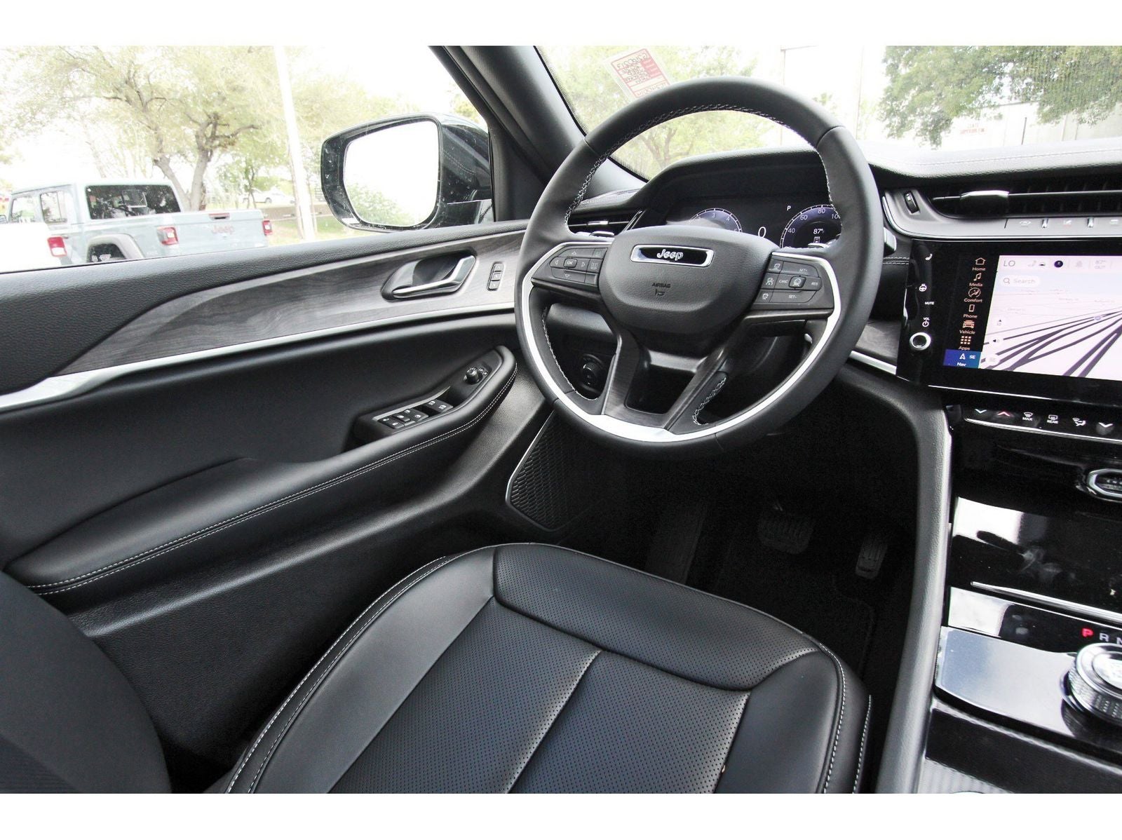 2026 Jeep Grand Cherokee Limited 4x2