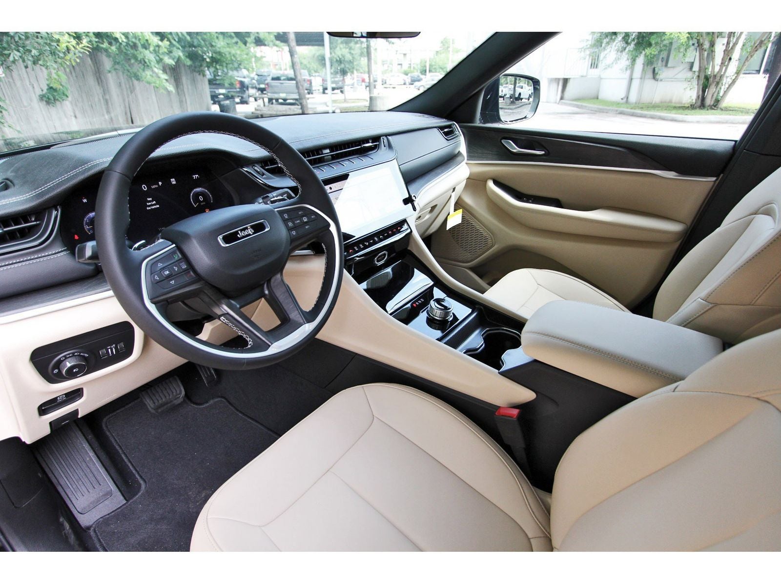 2026 Jeep Grand Cherokee Limited 4x2