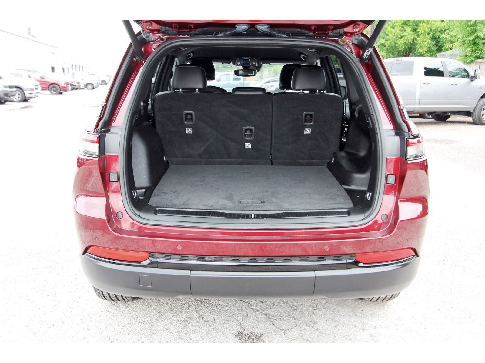 2024 Jeep Grand Cherokee Altitude