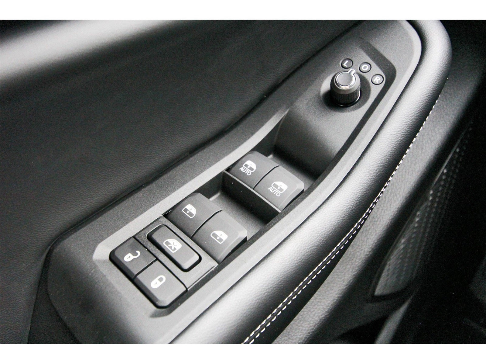 2025 Jeep Grand Cherokee L Laredo X 4x2