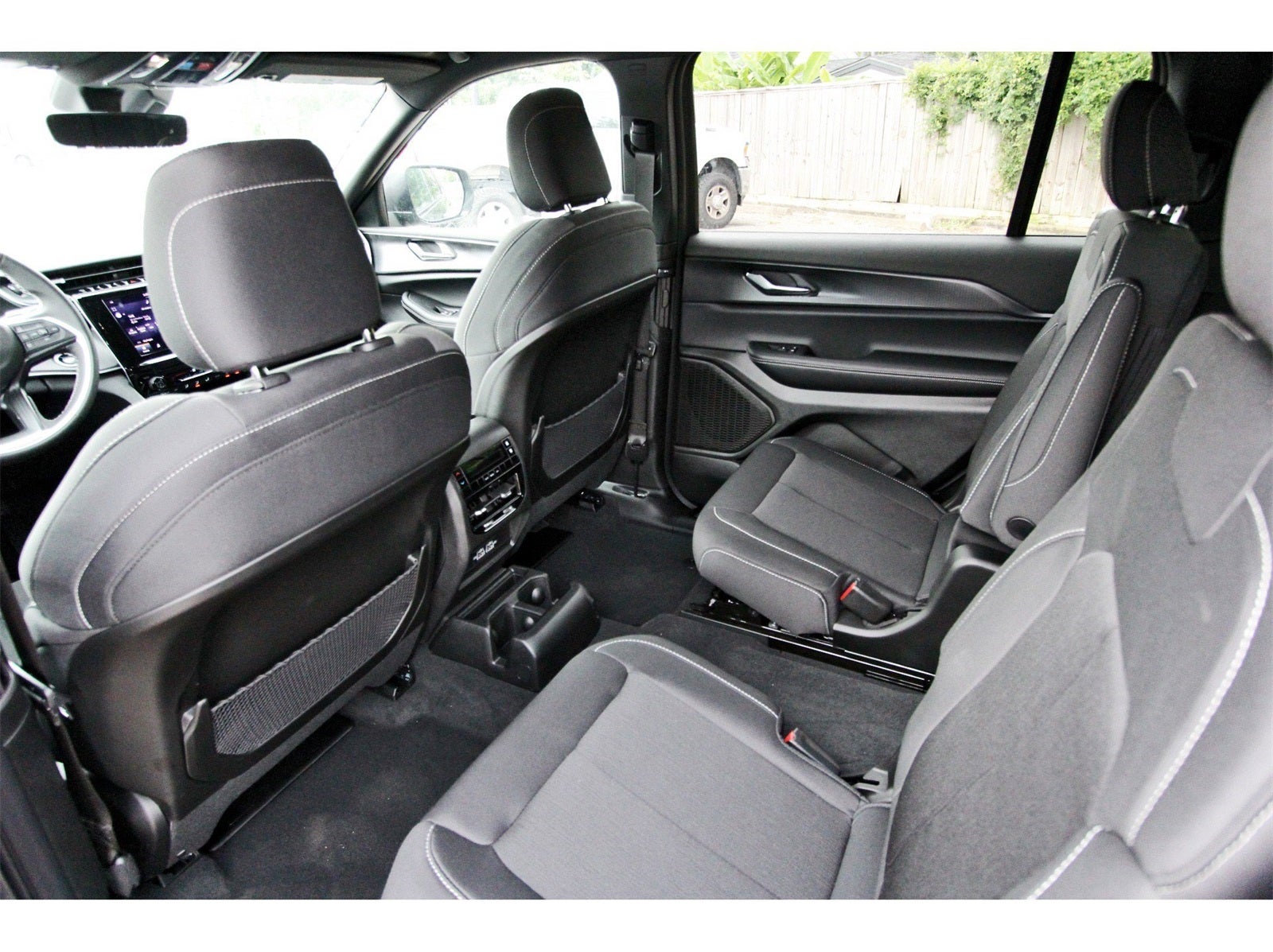 2025 Jeep Grand Cherokee L Laredo X 4x2