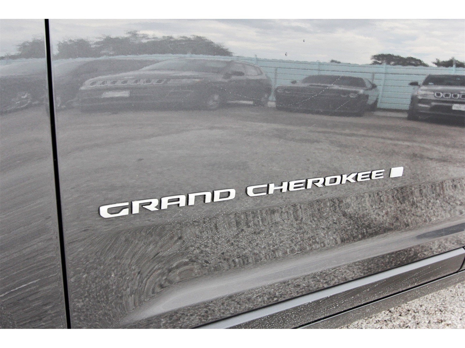 2025 Jeep Grand Cherokee L Laredo X 4x2