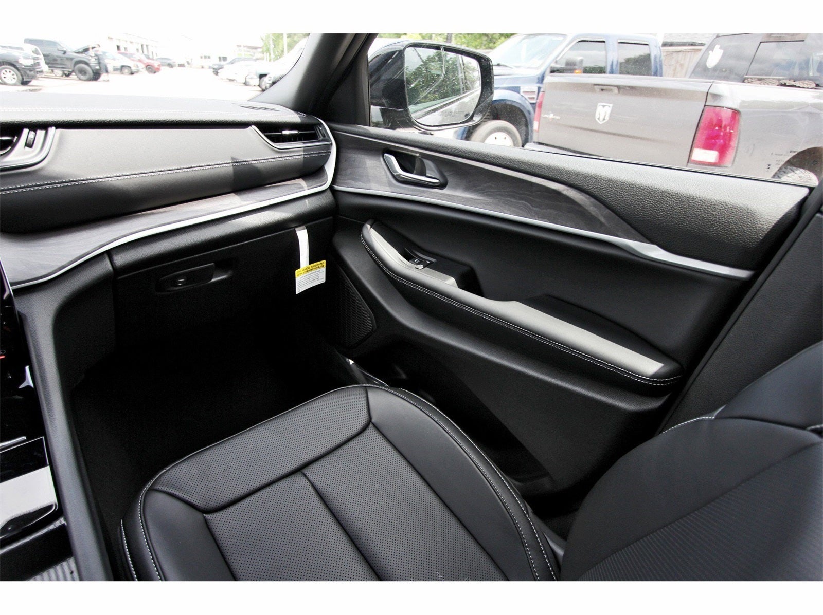 2025 Jeep Grand Cherokee L Limited 4x2