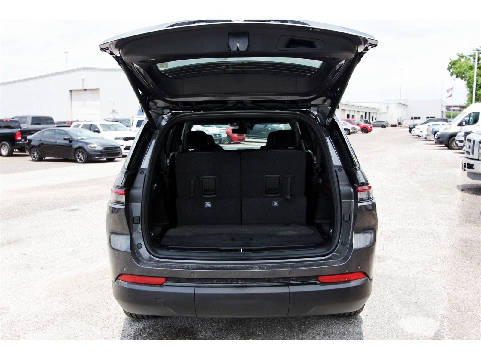 2025 Jeep Grand Cherokee L Limited 4x2