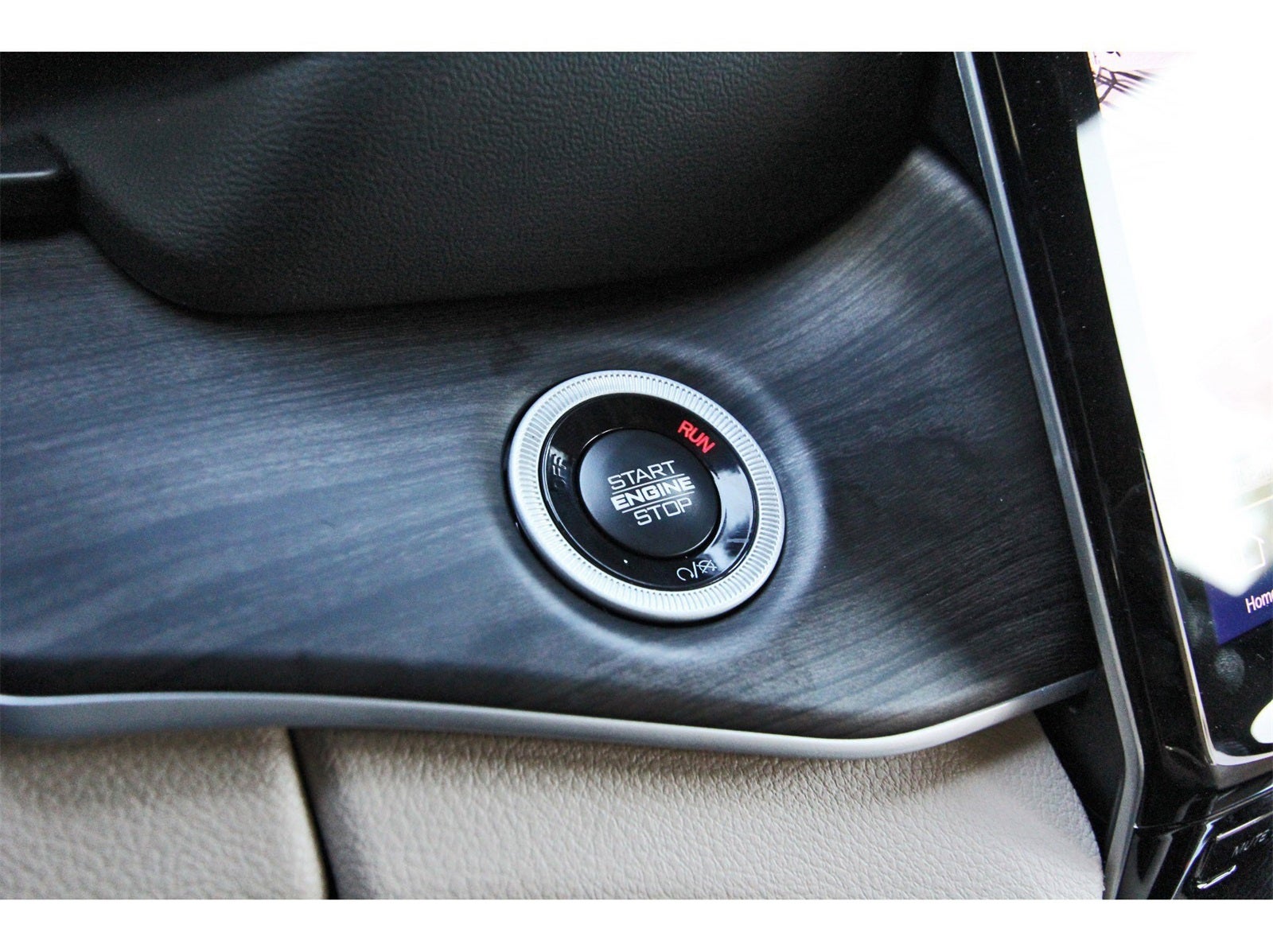 2025 Jeep Grand Cherokee L Limited 4x2