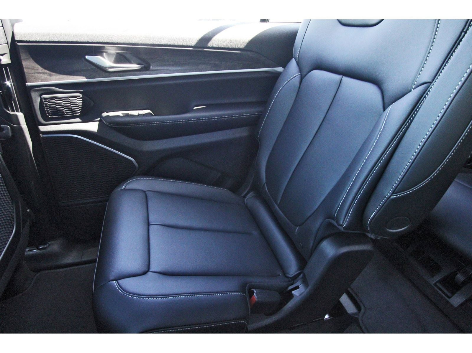 2026 Jeep Grand Cherokee L Limited 4x2