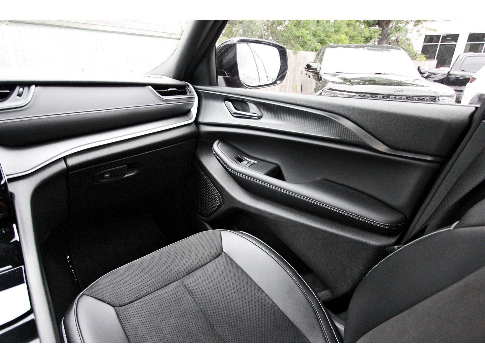 2024 Jeep Grand Cherokee L Altitude X 4x4