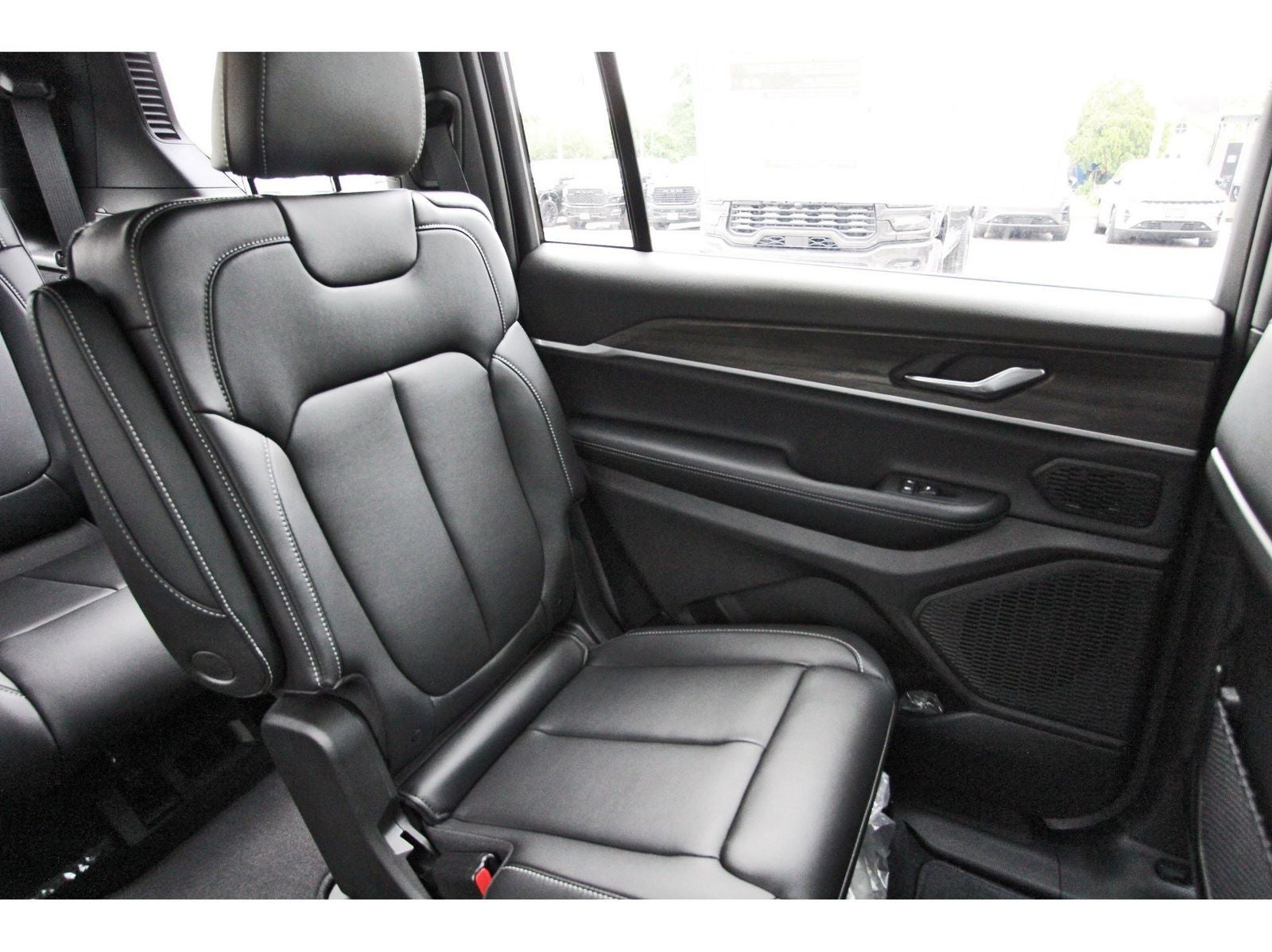 2026 Jeep Grand Cherokee L Limited 4x4
