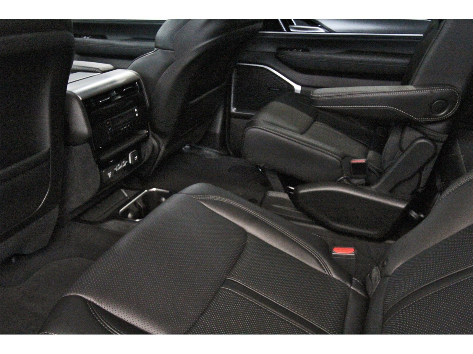 2026 Jeep Grand Wagoneer 4x4