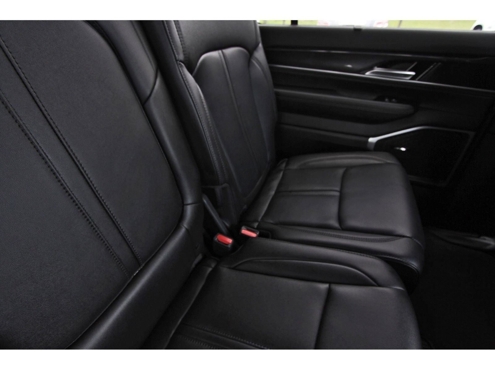 2024 Jeep Wagoneer Base