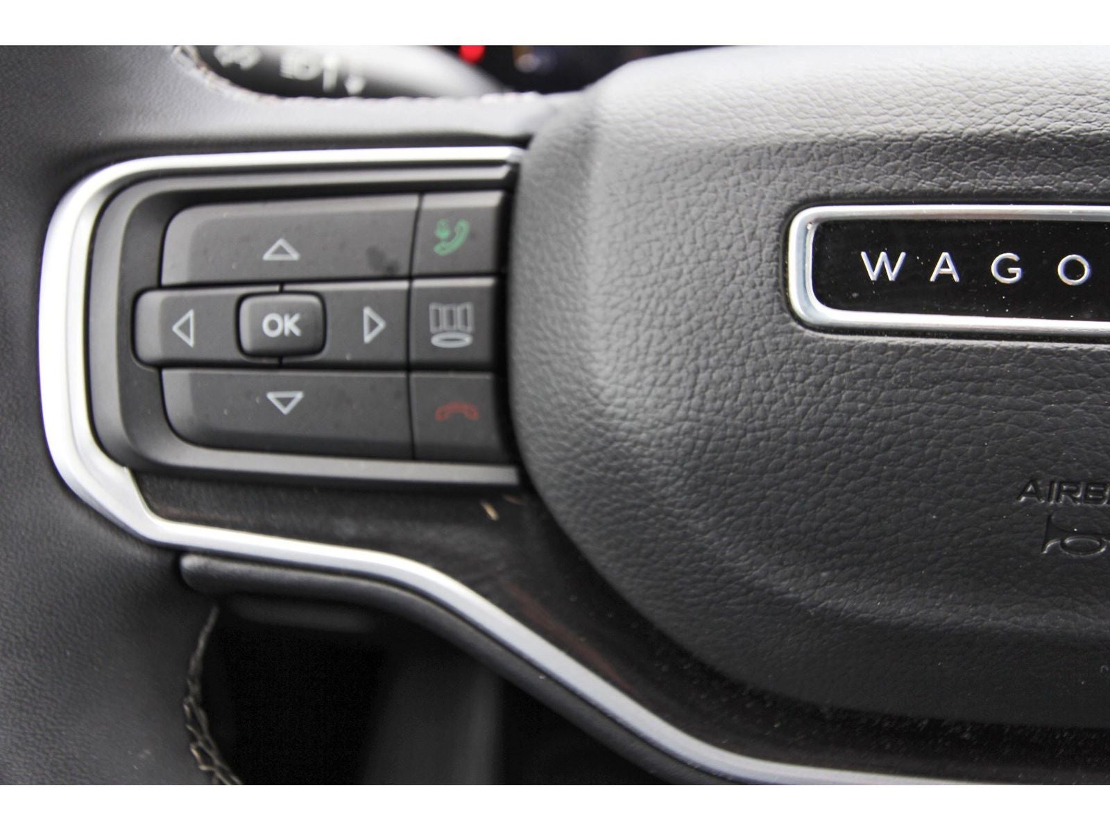 2024 Jeep Wagoneer Base