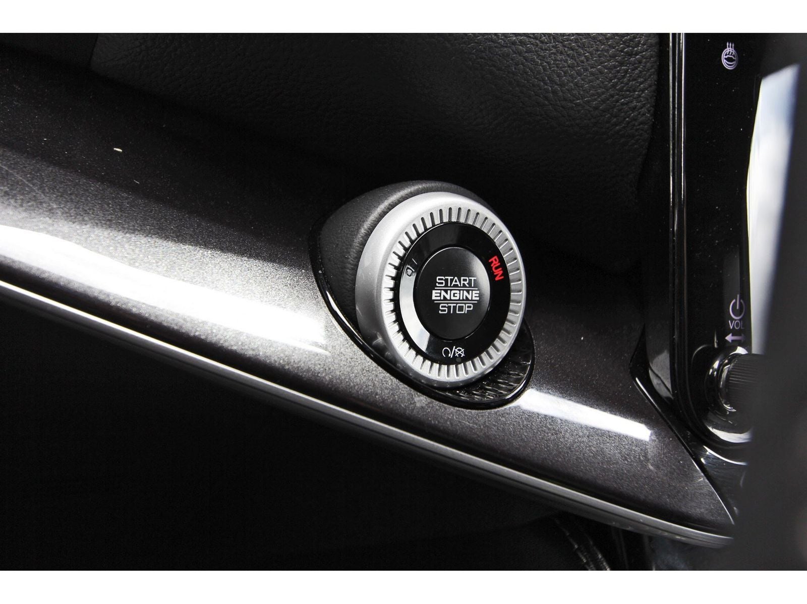 2024 Jeep Wagoneer Base