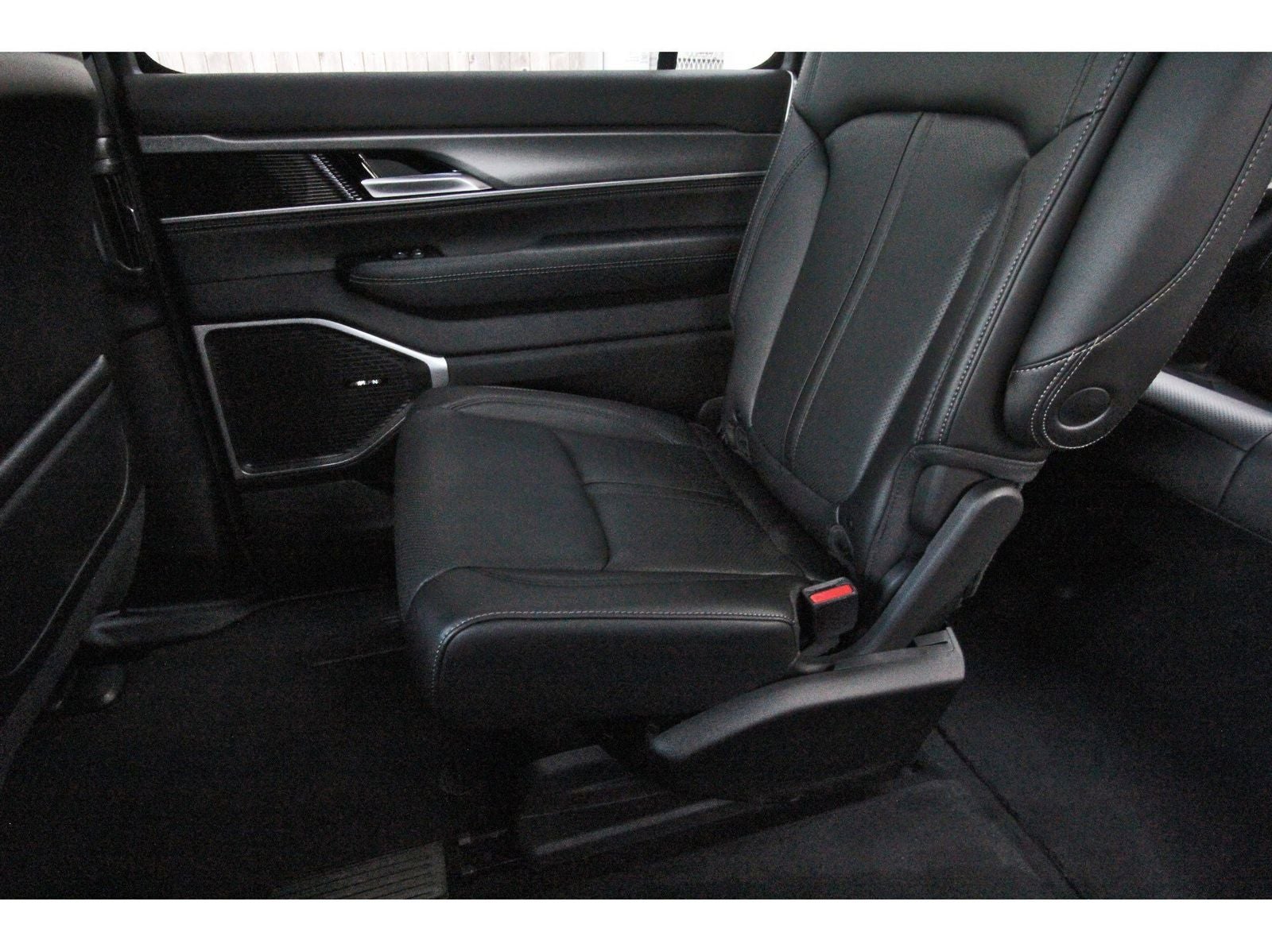 2026 Jeep Grand Wagoneer Upland 4x4