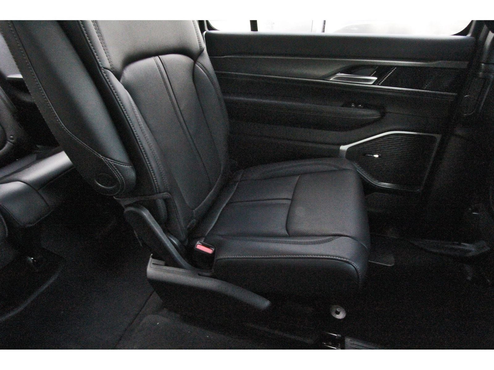 2026 Jeep Grand Wagoneer Upland 4x4