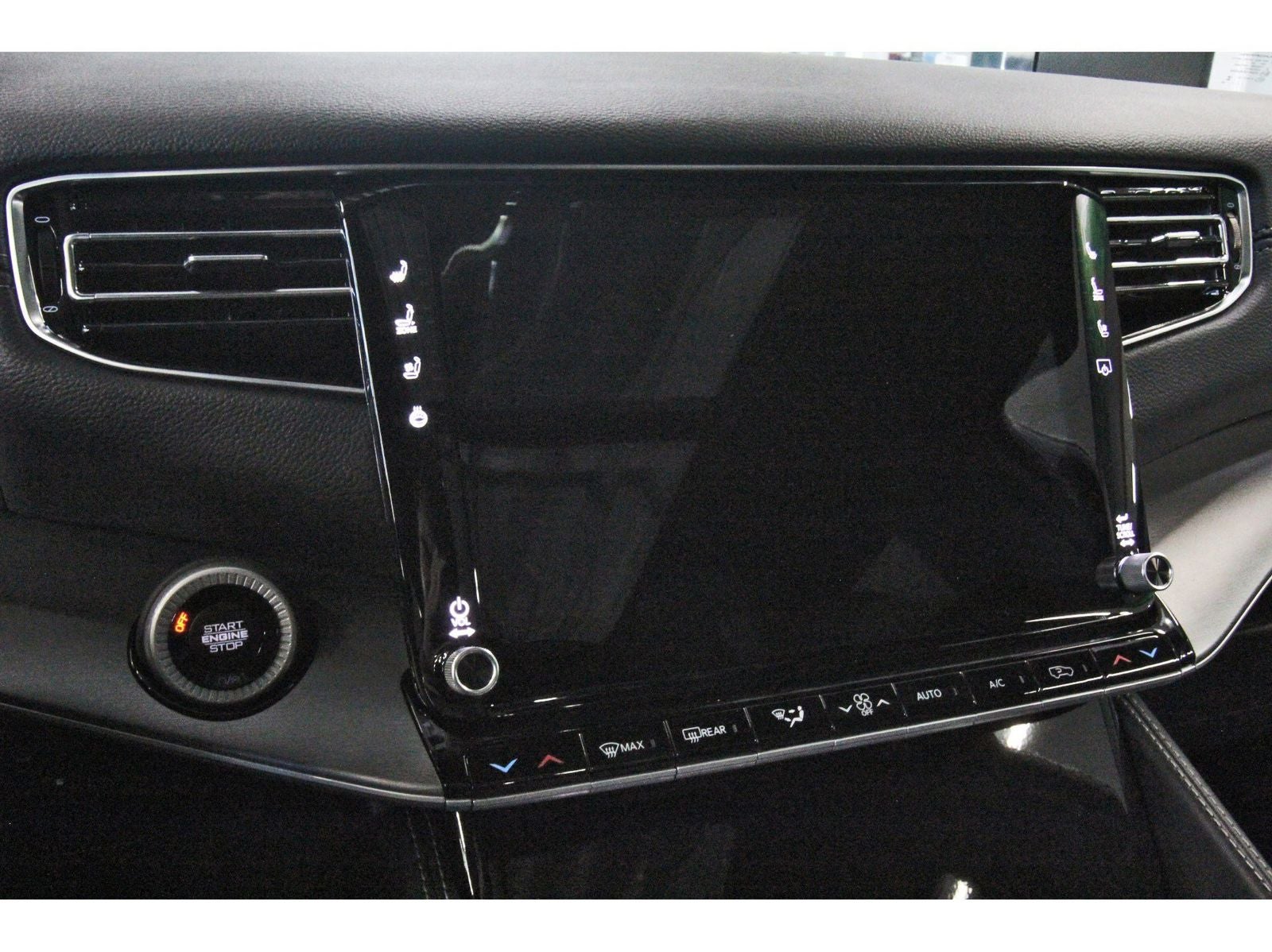 2026 Jeep Grand Wagoneer Upland 4x4