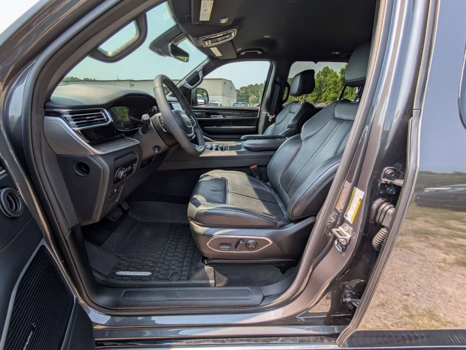 2022 Jeep Wagoneer Series III