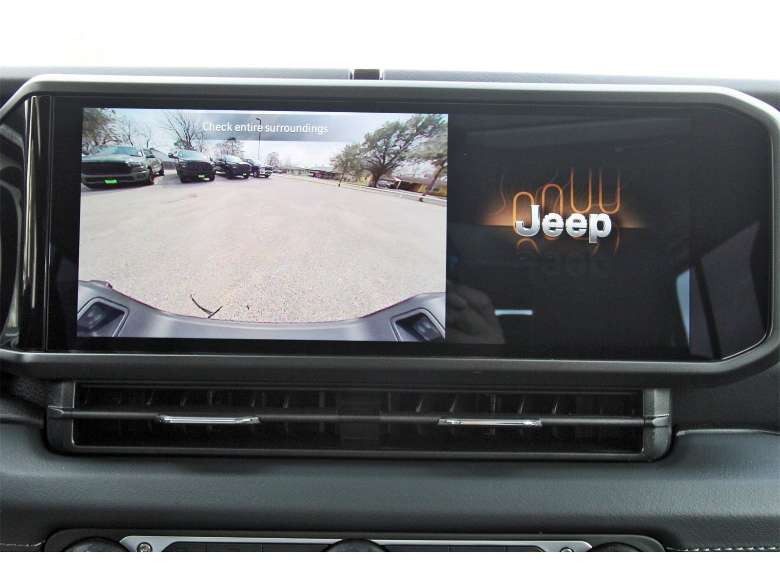 2026 Jeep Gladiator Sahara 4x4