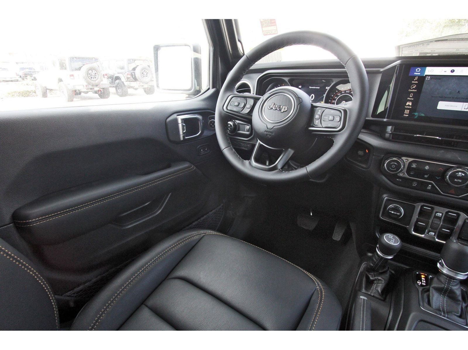 2026 Jeep Gladiator Sahara 4x4