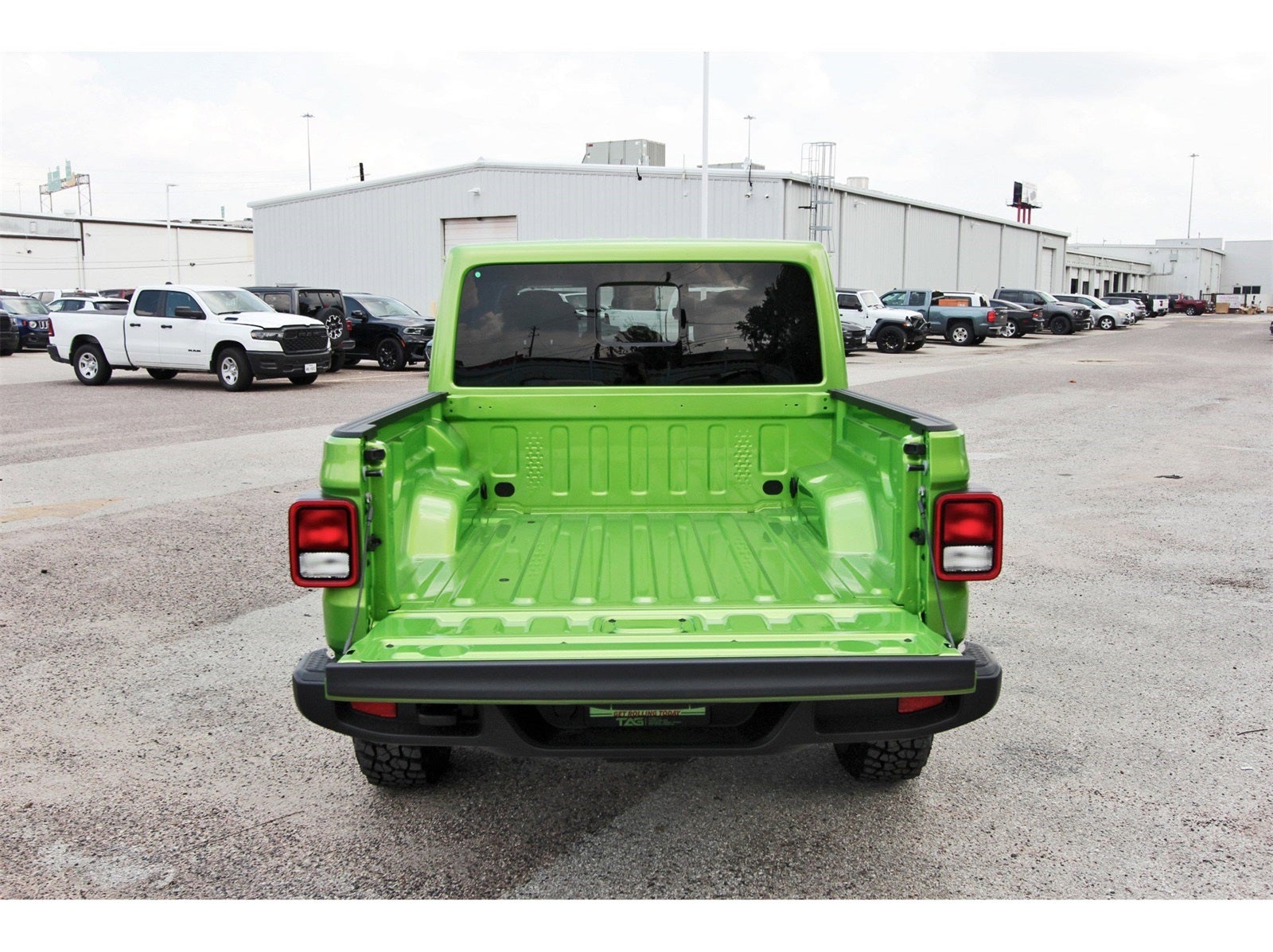 2025 Jeep Gladiator Mojave High Tide 4x4