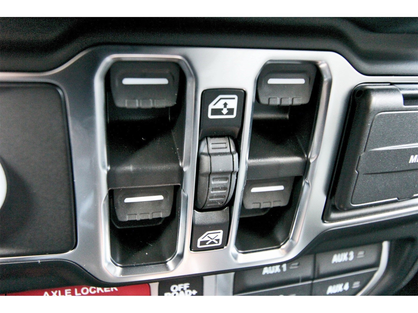 2025 Jeep Gladiator Mojave X 4x4