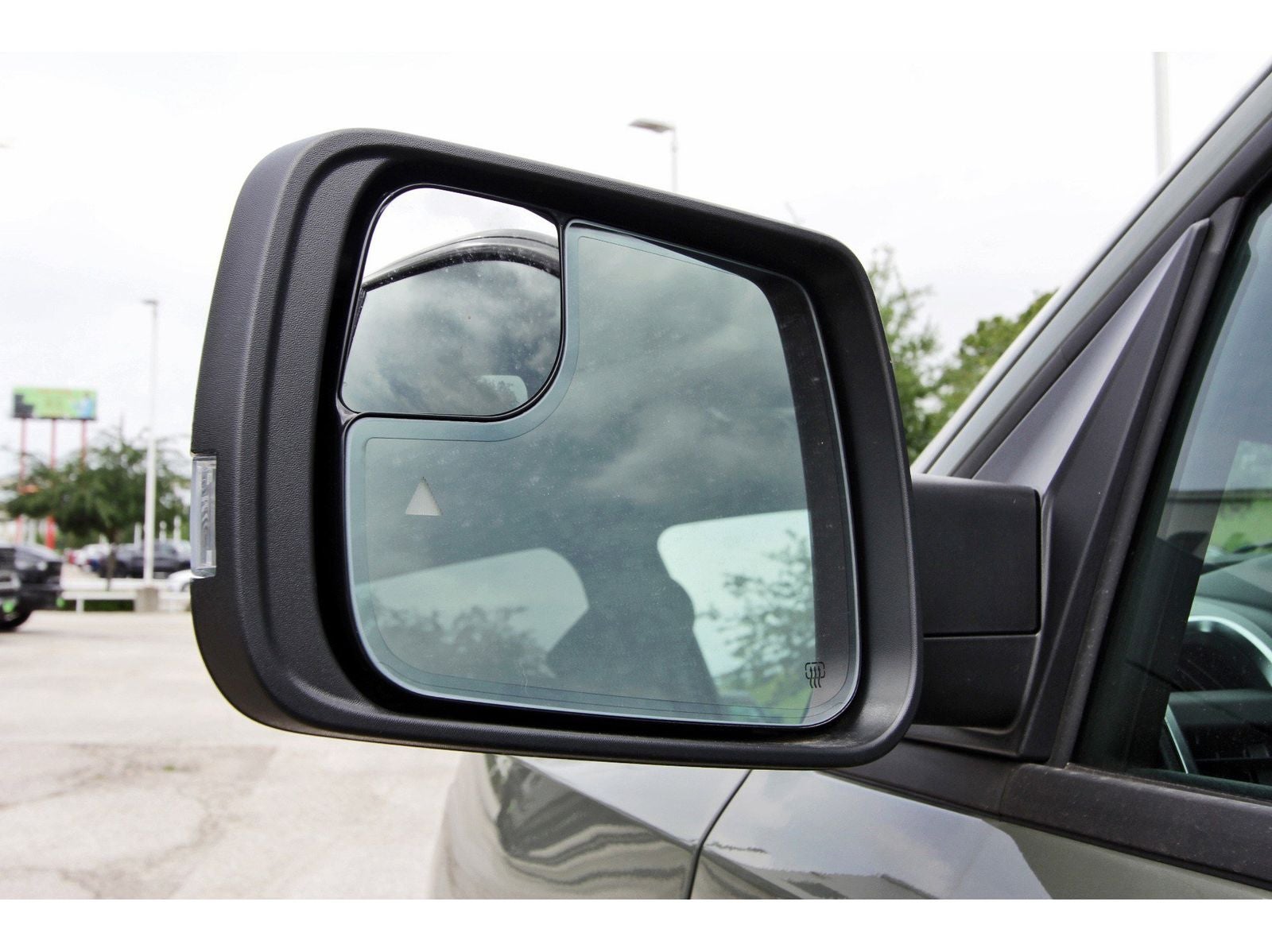 2026 RAM 1500 Big Horn/Lone Star Lone Star 4x2 Crew Cab 5'7" Box