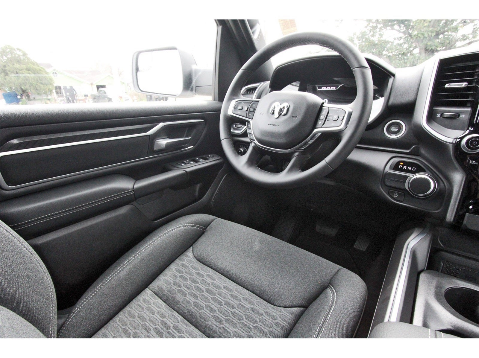 2025 RAM 1500 Big Horn/Lone Star Lone Star 4x2 Crew Cab 5'7" Box