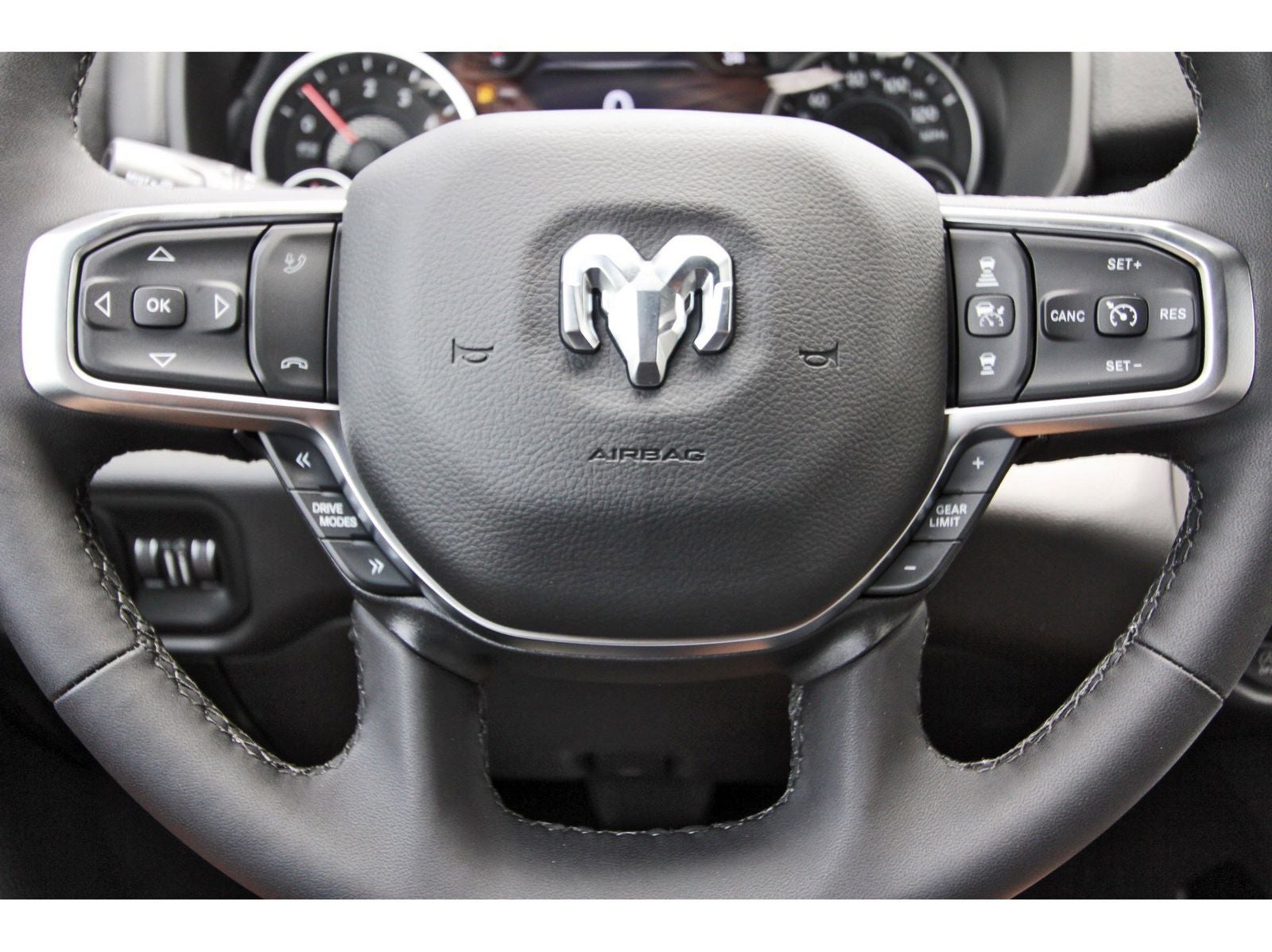 2026 RAM 1500 Big Horn/Lone Star Lone Star 4x2 Crew Cab 5'7" Box
