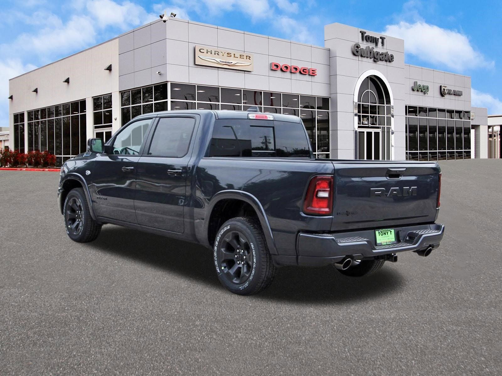 2026 RAM 1500 Big Horn/Lone Star Lone Star 4x2 Crew Cab 5'7" Box