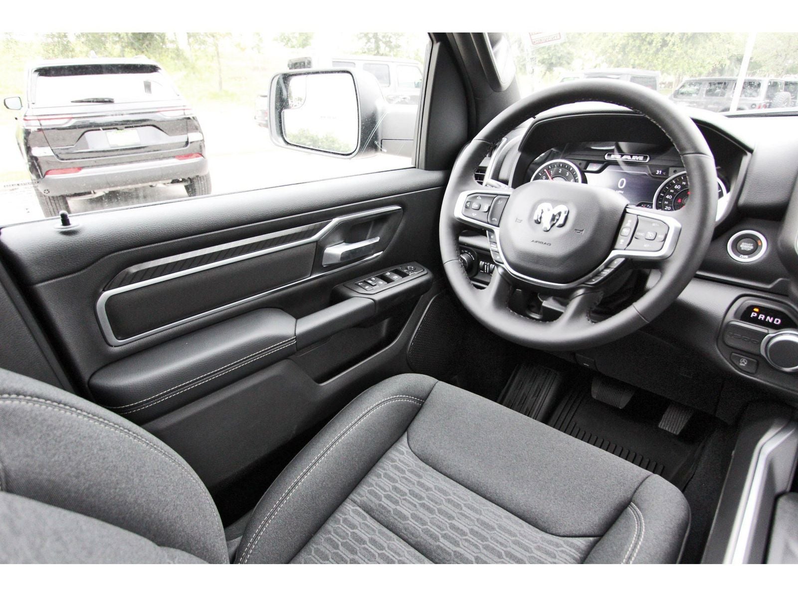 2026 RAM 1500 Big Horn/Lone Star Lone Star 4x2 Crew Cab 5'7" Box