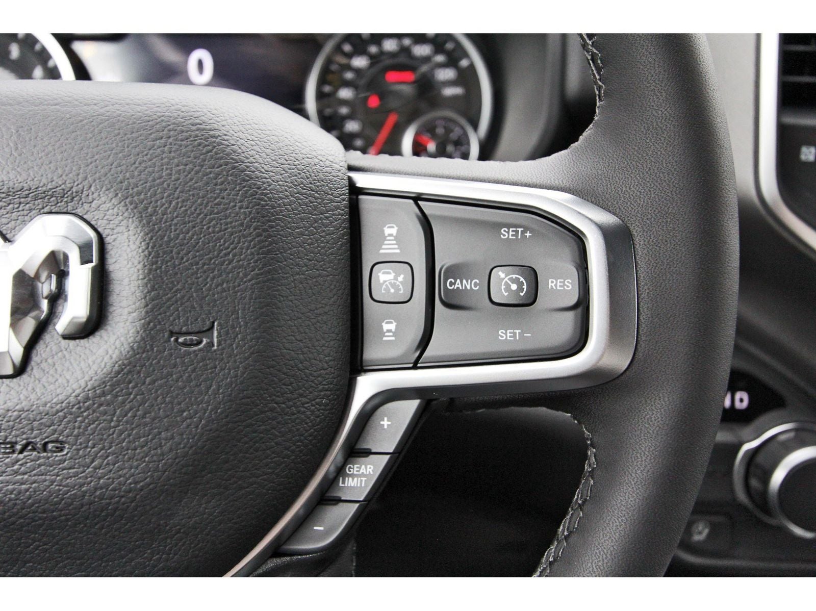 2026 RAM 1500 Big Horn/Lone Star Lone Star 4x2 Crew Cab 5'7" Box