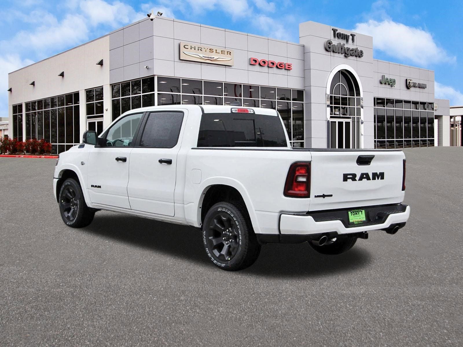 2026 RAM 1500 Big Horn/Lone Star Lone Star 4x2 Crew Cab 5'7" Box