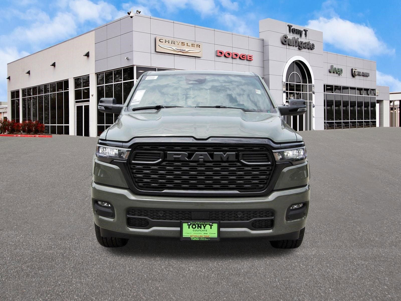 2026 RAM 1500 Big Horn/Lone Star Lone Star 4x2 Crew Cab 5'7" Box