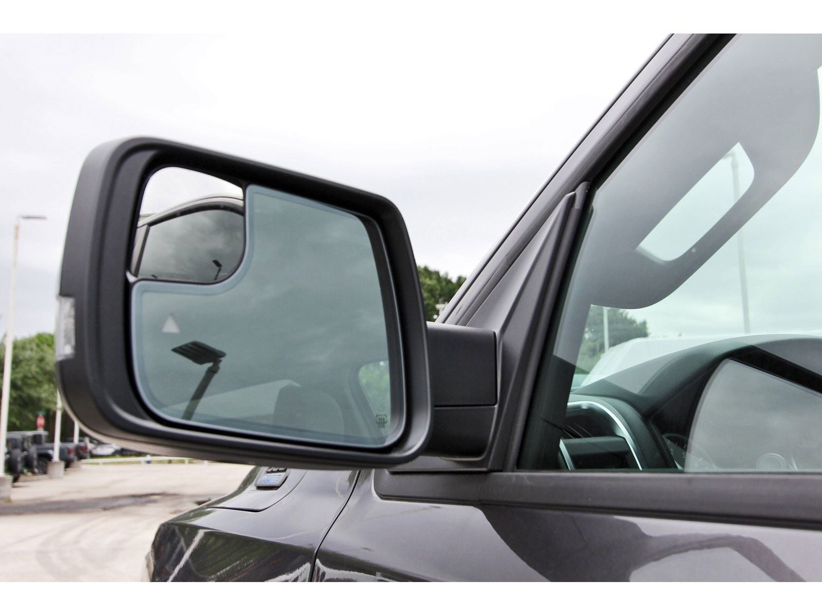 2026 RAM 1500 Big Horn/Lone Star Lone Star 4x2 Crew Cab 5'7" Box
