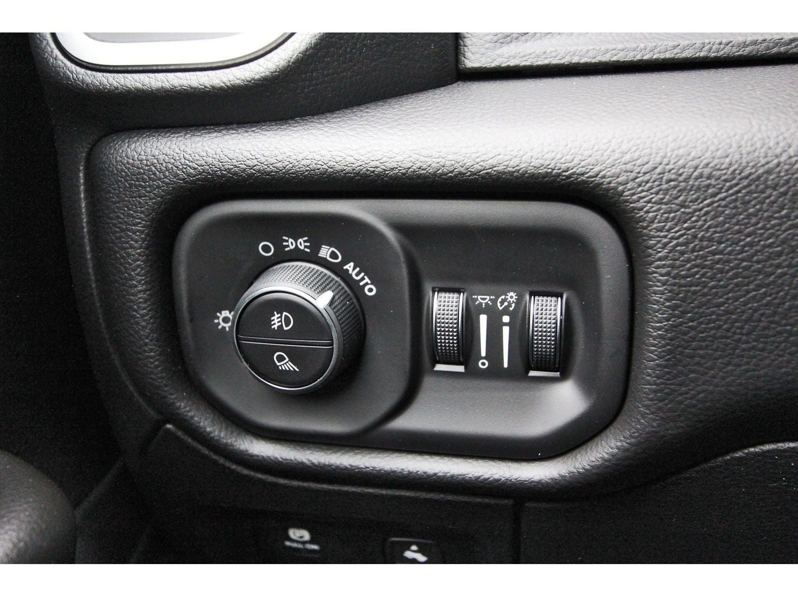 2026 RAM 1500 Big Horn/Lone Star Lone Star 4x4 Crew Cab 5'7" Box