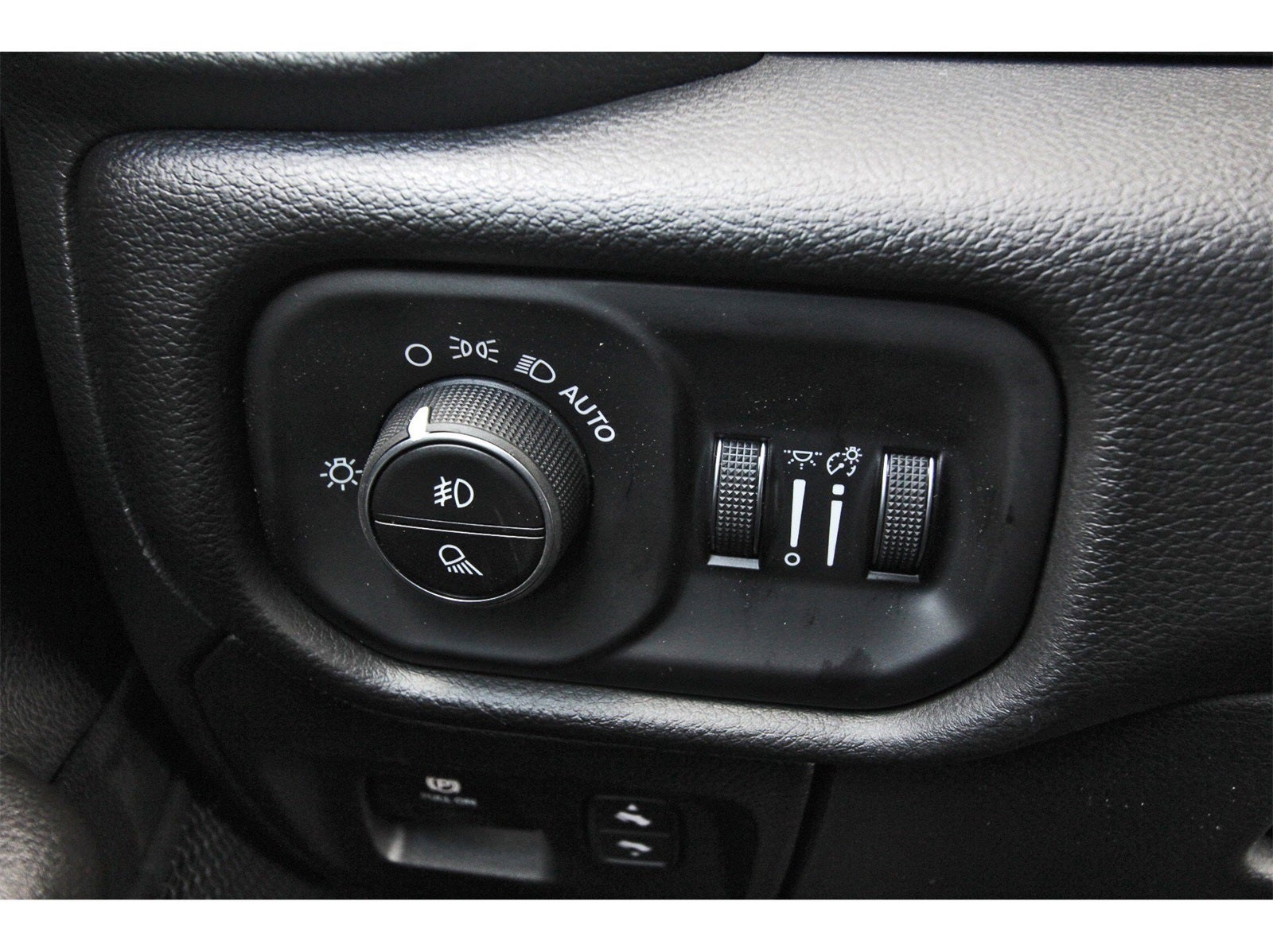 2026 RAM 1500 Big Horn/Lone Star Lone Star 4x4 Crew Cab 5'7" Box