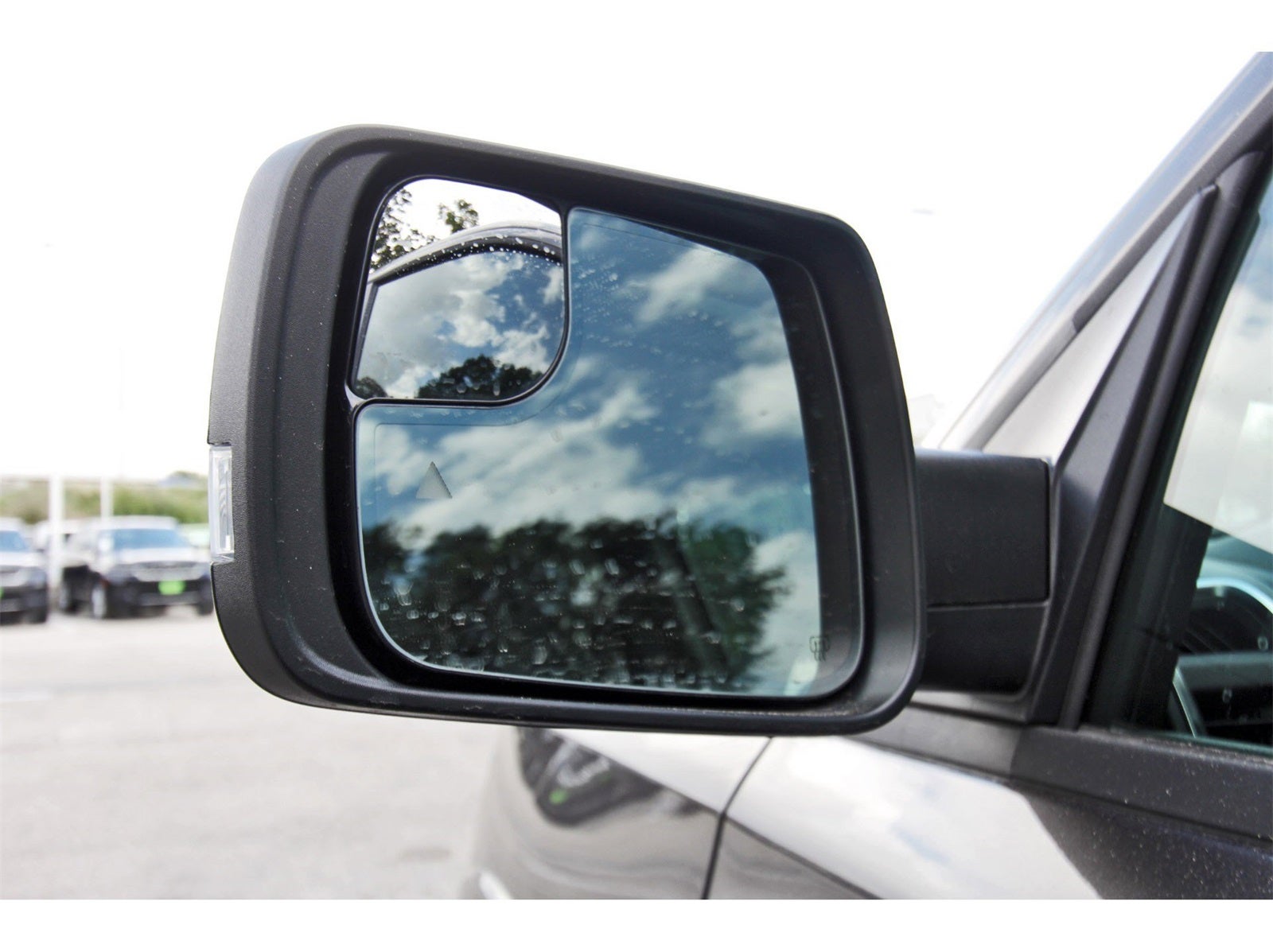 2026 RAM 1500 Big Horn/Lone Star Lone Star 4x4 Crew Cab 5'7" Box