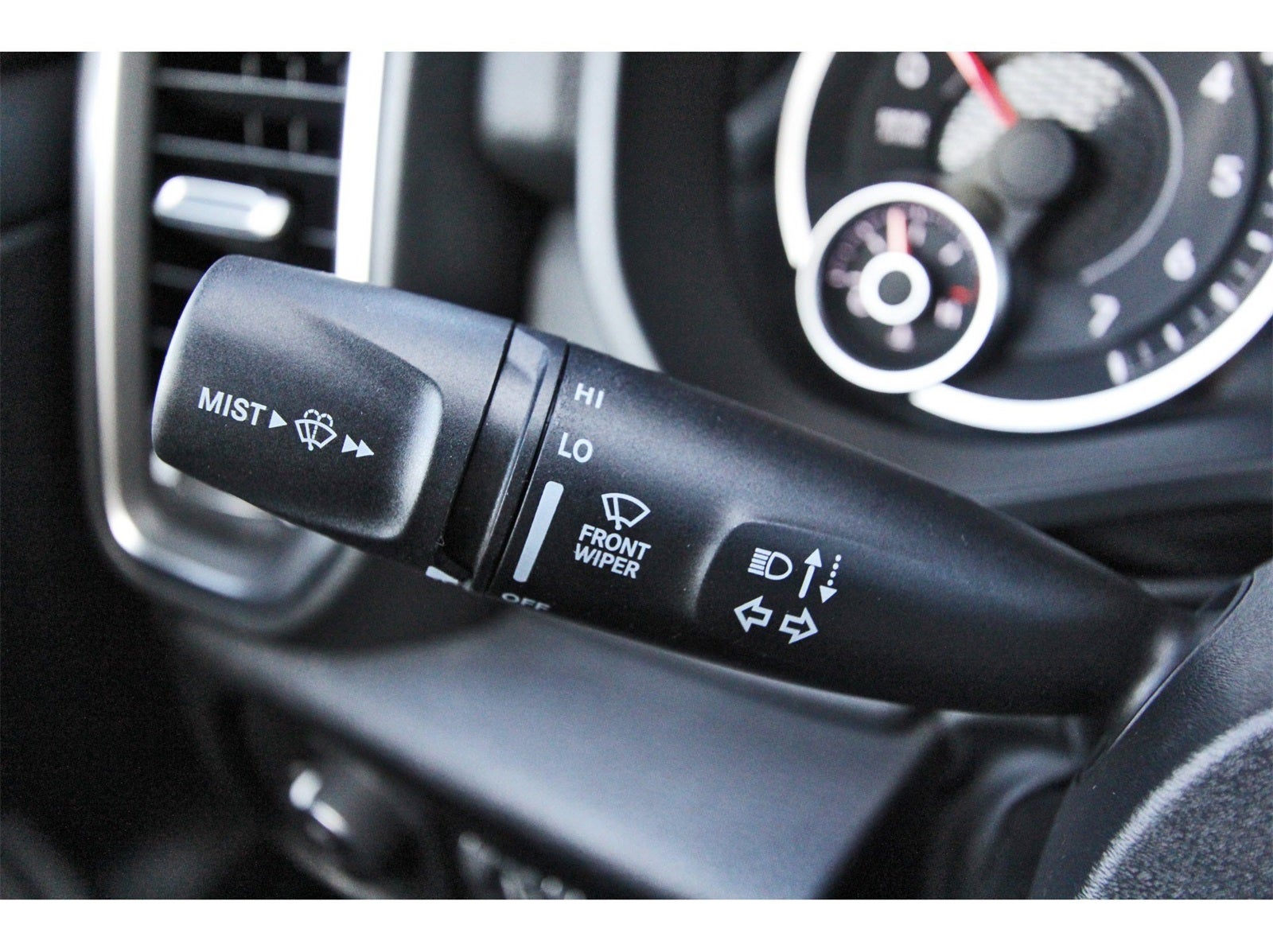 2026 RAM 1500 Big Horn/Lone Star Lone Star 4x4 Crew Cab 5'7" Box