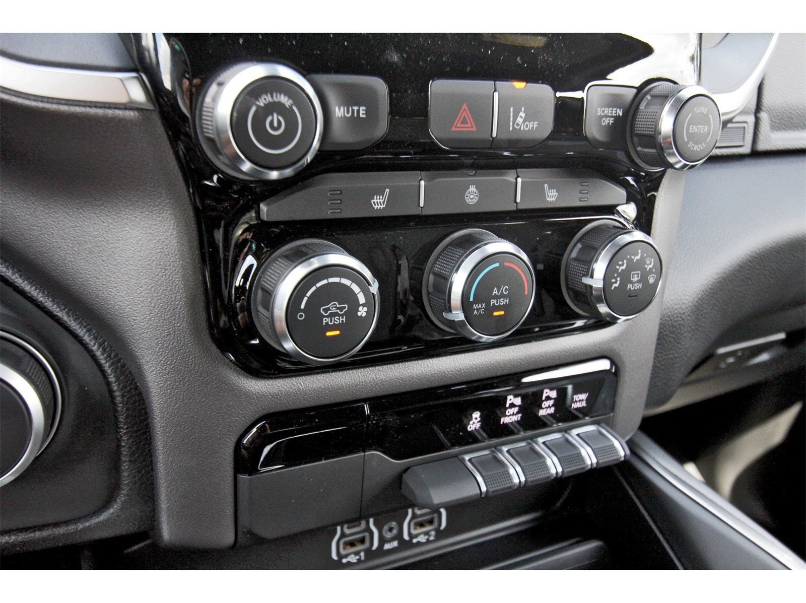 2026 RAM 1500 Big Horn/Lone Star Lone Star 4x4 Crew Cab 5'7" Box