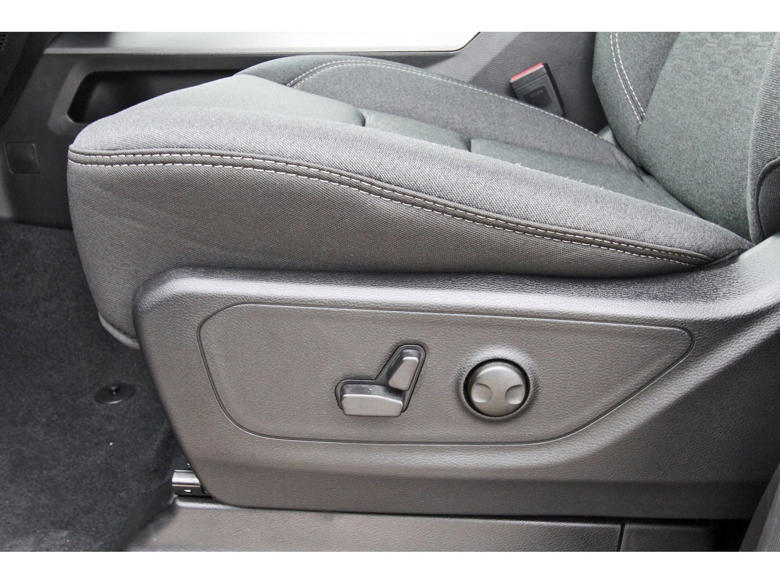 2026 RAM 1500 Big Horn/Lone Star Lone Star 4x4 Crew Cab 5'7" Box