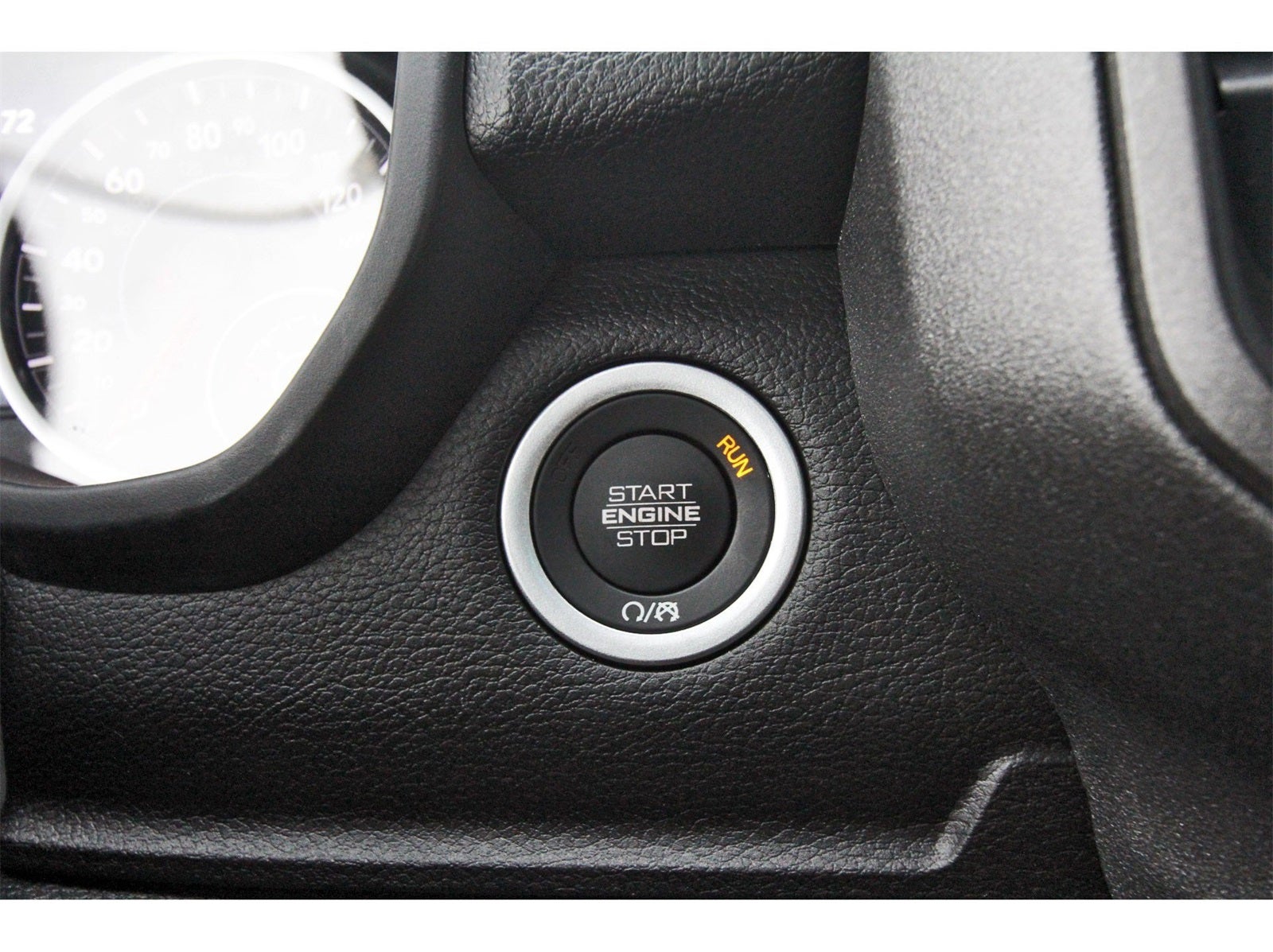 2026 RAM 1500 Warlock 4x4 Crew Cab 5'7" Box