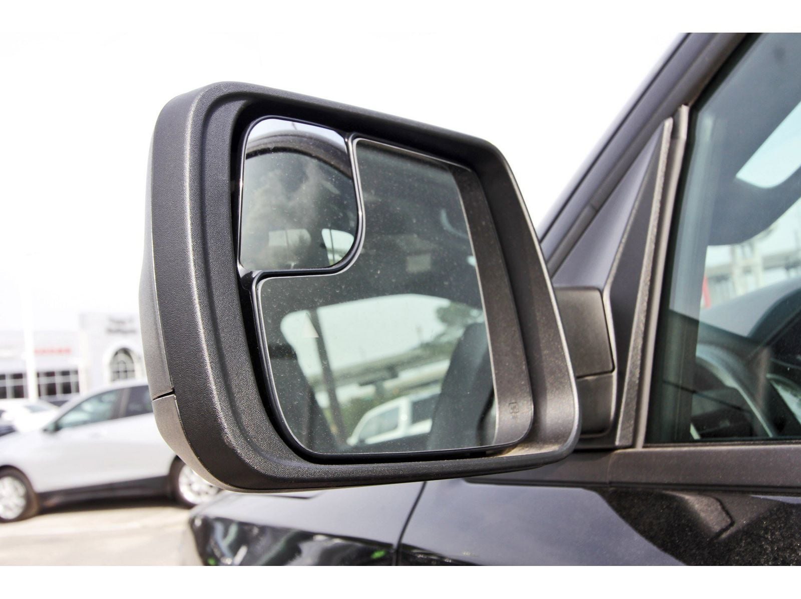2026 RAM 1500 Warlock 4x4 Crew Cab 5'7" Box