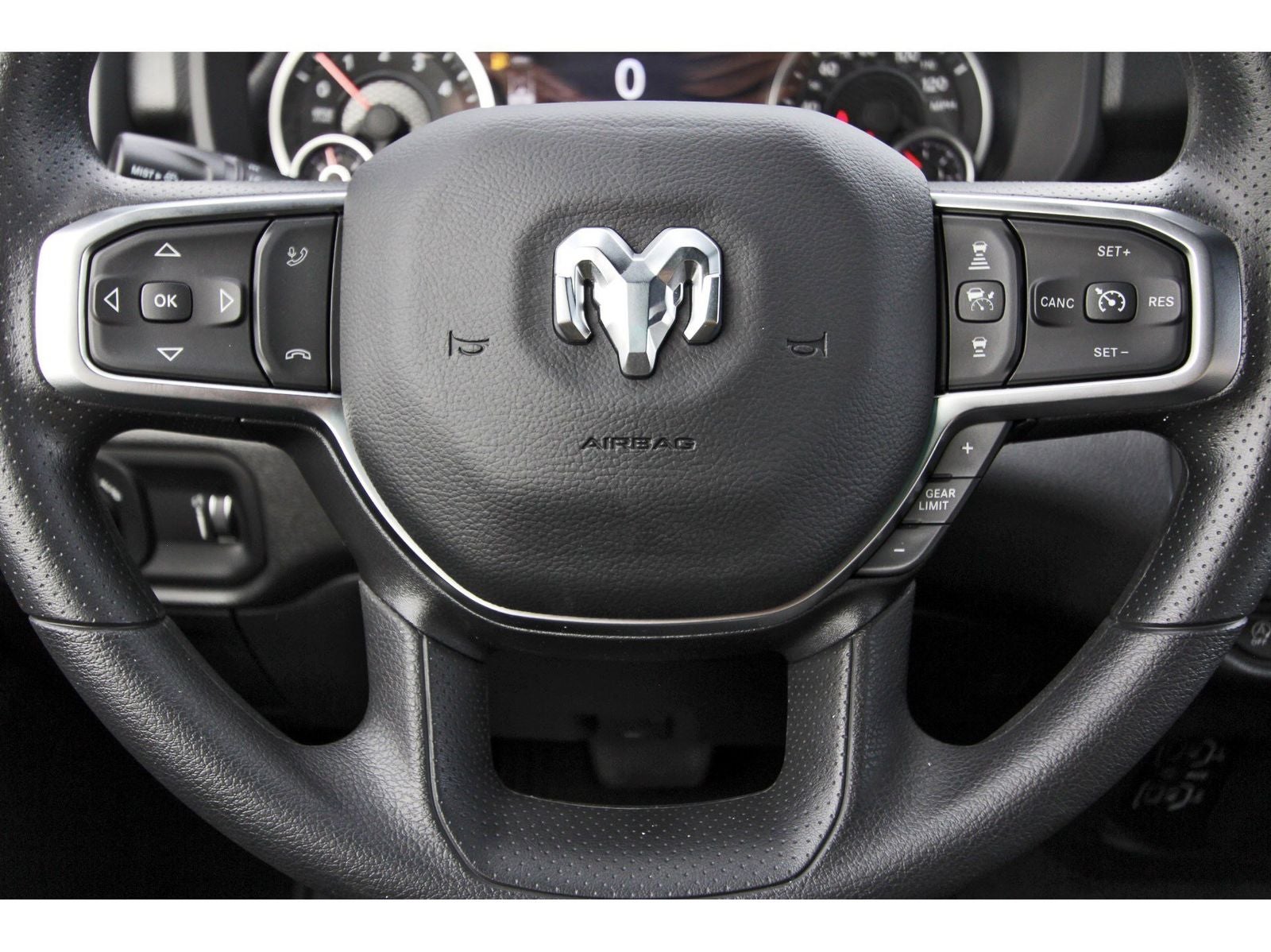 2026 RAM 1500 Warlock 4x4 Crew Cab 5'7" Box