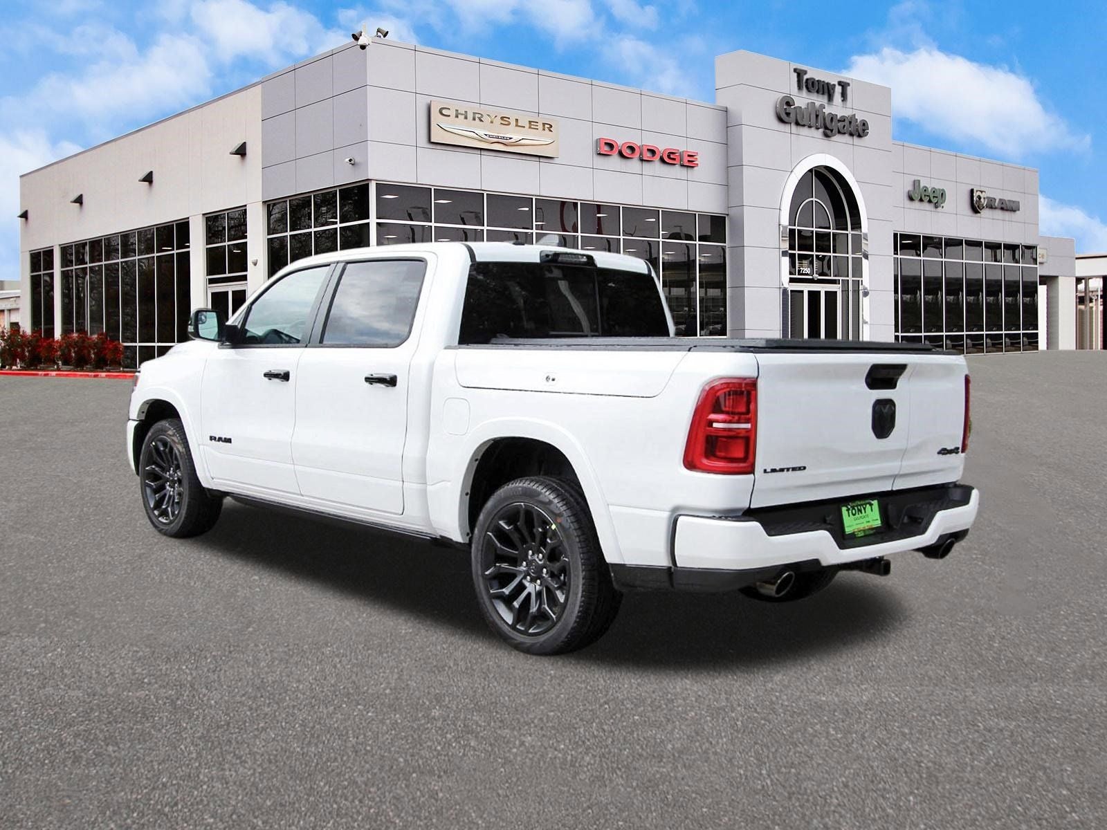 2026 RAM 1500 Limited 4x4 Crew Cab 5'7" Box